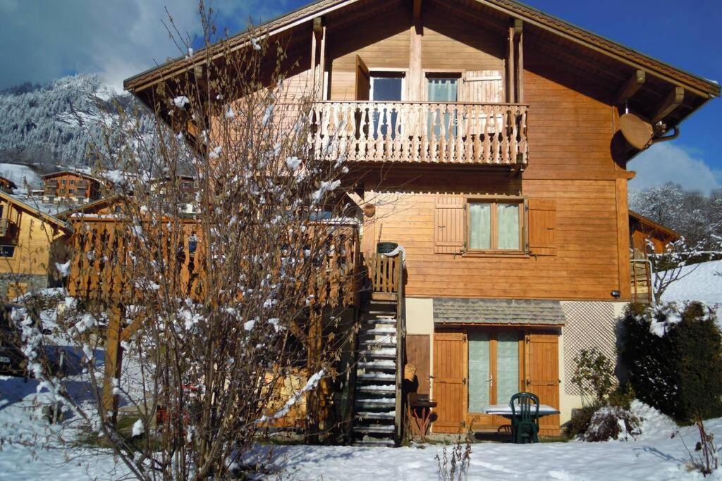 A4 Km De Megeve Tres Joli Studio Avec Jacuzzi ,Vue Sur Les Montagnes Au Calme Praz-sur-Arly Zewnętrze zdjęcie