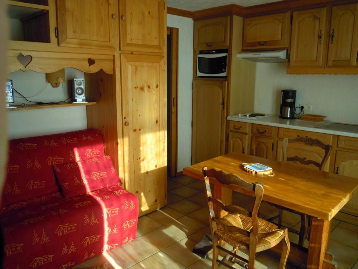 A4 Km De Megeve Tres Joli Studio Avec Jacuzzi ,Vue Sur Les Montagnes Au Calme Praz-sur-Arly Zewnętrze zdjęcie