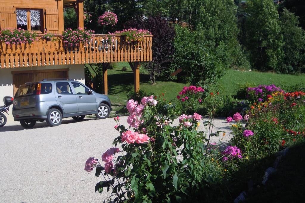 A4 Km De Megeve Tres Joli Studio Avec Jacuzzi ,Vue Sur Les Montagnes Au Calme Praz-sur-Arly Zewnętrze zdjęcie