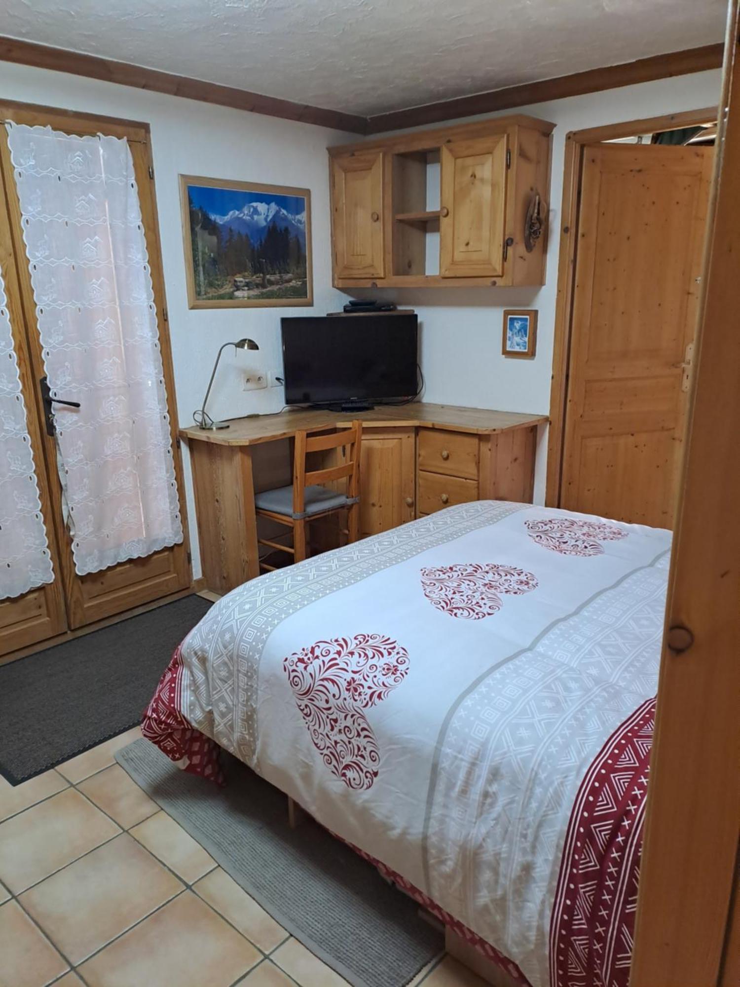 A4 Km De Megeve Tres Joli Studio Avec Jacuzzi ,Vue Sur Les Montagnes Au Calme Praz-sur-Arly Zewnętrze zdjęcie